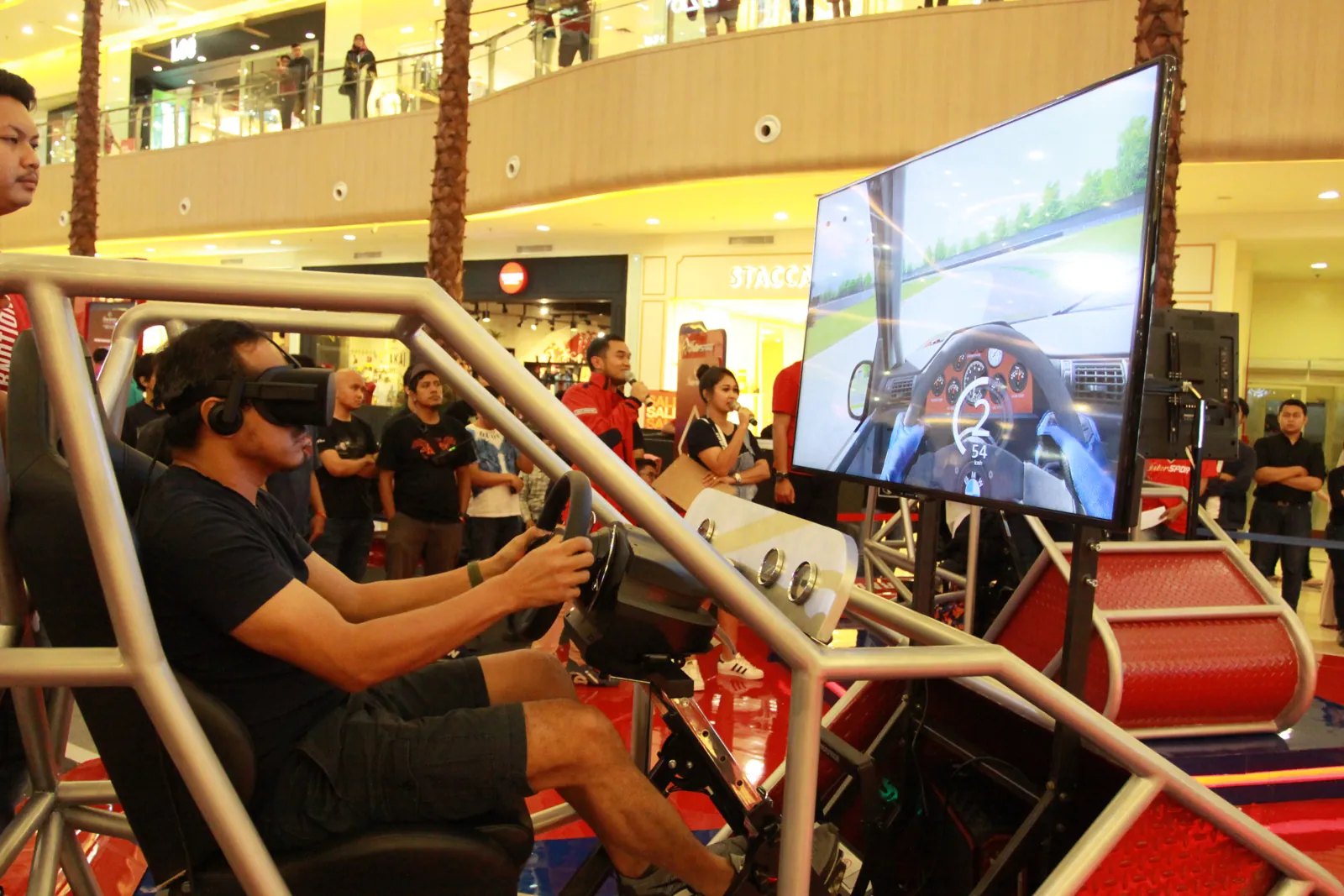 Intersport VR Motion Race Simulator